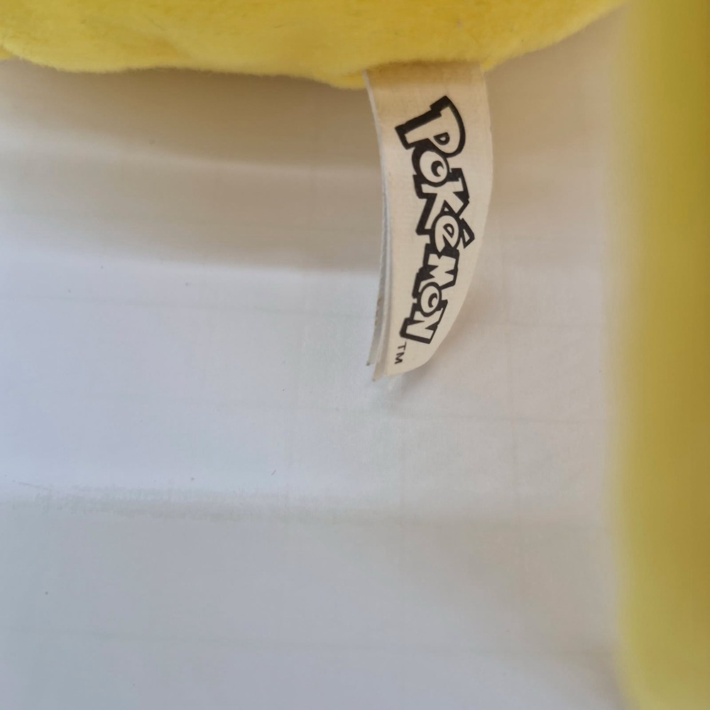 Pokémon Pikachu Plush Stuffed Animal Toy Yellow 2017 Batch 17-106 14" - Picture 5 of 9